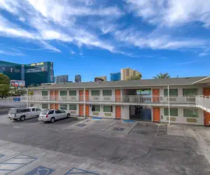 Photo 3 - Motel 6-Las Vegas, NV - Tropicana