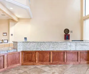 Photo 2 - OYO Hotel Stafford TX I-69 North