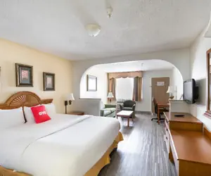 Photo 3 - OYO Hotel Stafford TX I-69 North