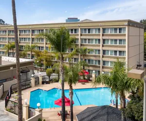 Photo 2 - Holiday Inn West Covina, an IHG Hotel