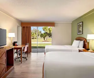 Photo 3 - Baymont by Wyndham Daytona Beach - Intl Speedway