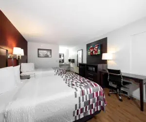 Photo 2 - Red Roof Inn Ft Pierce