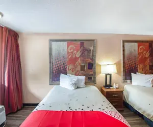 Photo 4 - Hotel O Daylight Inn Elkhart I-90, IN