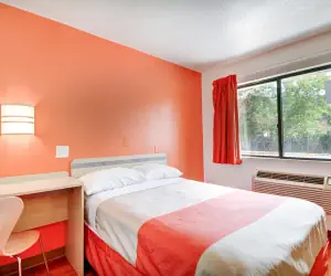 Photo 4 - Motel 6-Southington, CT - Hartford