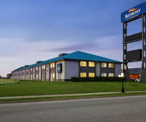 Photo 2 - Baymont by Wyndham Blackwell I-35