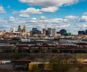 Photo 3 - Holiday Inn Newark International Airport