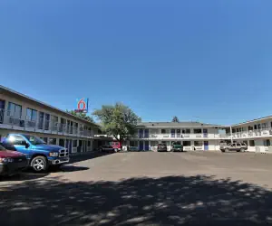 Photo 2 - Motel 6-Bismarck, ND