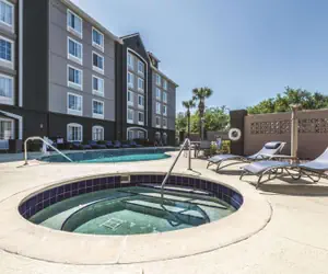 Photo 3 - La Quinta by Wyndham Orlando Lake Mary - Wonderful Free Breakfast