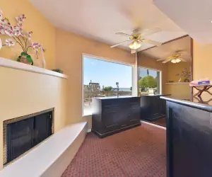 Photo 5 - Bay View Inn - Morro Bay