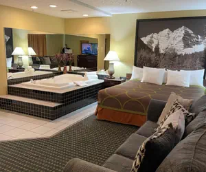 Photo 5 - Super 8 by Wyndham Trinidad