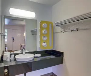 Photo 5 - Motel 6-Bellflower, CA - Los Angeles