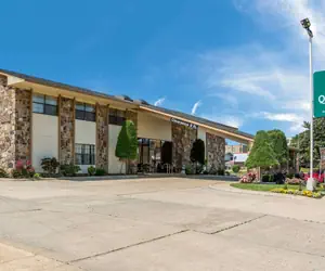 Photo 2 - Quality Inn Magnolia