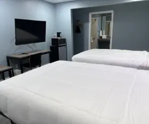 Photo 4 - Surf City Inn & Suites