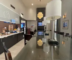 Photo 5 - Holiday Inn Express Hotel & Suites Hermosa Beach, an IHG Hotel