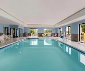 Photo 5 - Best Western Waukesha Grand