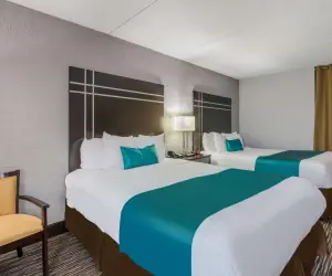 Photo 2 - Best Western Waukesha Grand