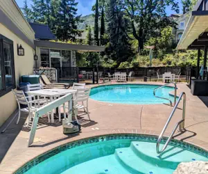 Photo 2 - The Bard's Inn - BW Signature Collection by Best Western