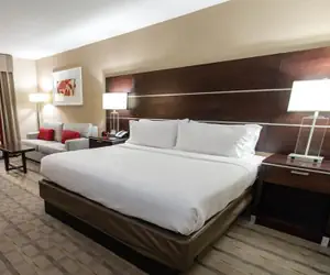 Photo 4 - Holiday Inn Charlotte Airport, an IHG Hotel