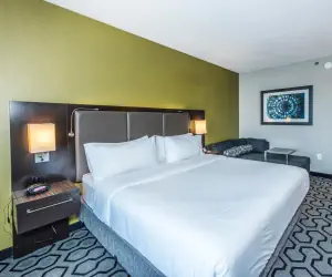 Photo 2 - Holiday Inn Express & Suites Charleston Arpt-Conv Ctr Area, an IHG Hotel