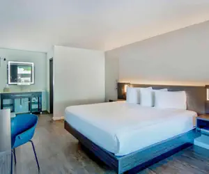 Photo 3 - Motel 6 Louisville, Ky- Airport/ Fair Expo