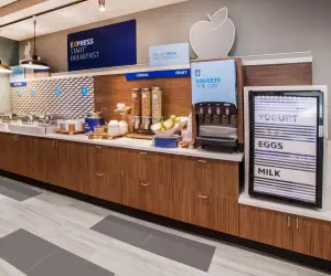 Photo 5 - Holiday Inn Express & Suites - Ridgecrest - China Lake, an IHG Hotel