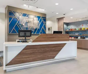 Photo 4 - Holiday Inn Express Peru-Lasalle Area, an IHG Hotel