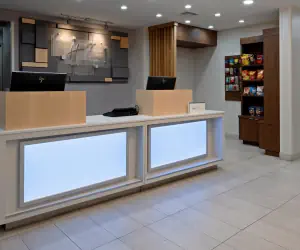 Photo 4 - Holiday Inn Express Fresno South, an IHG Hotel