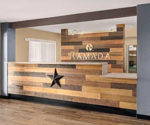 Photo 4 - Ramada by Wyndham San Antonio Near SeaWorld - Lackland AFB