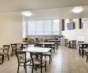 Photo 2 - SureStay Plus Hotel by Best Western Gatlinburg