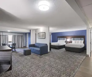 Photo 5 - SureStay Plus Hotel by Best Western Gatlinburg