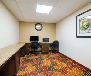 Photo 3 - Best Western University Inn