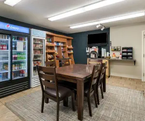 Photo 3 - Sonesta Simply Suites Hampton