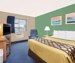 Photo 4 - Super 8 by Wyndham Marshall