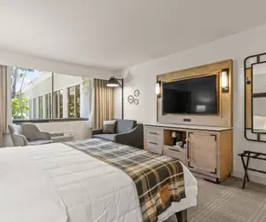 Photo 2 - Knott's Hotel