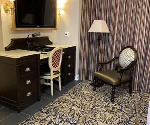 Photo 4 - Place d'Armes Hotel