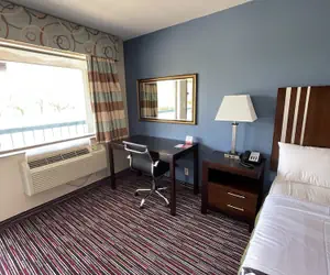Photo 5 - Econo Lodge Inn & Suites