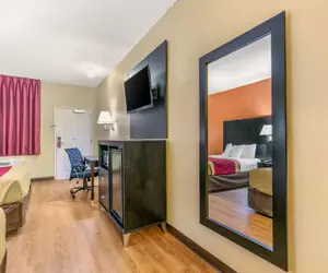 Photo 5 - Econo Lodge