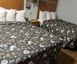 Photo 2 - Oceanview Motel - Huntington Beach