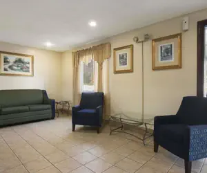 Photo 3 - Super 8 by Wyndham Prestonsburg