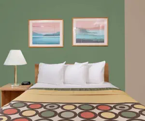 Photo 5 - Super 8 by Wyndham Marshall