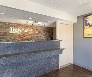 Photo 2 - Travelodge by Wyndham Chicago - South Holland