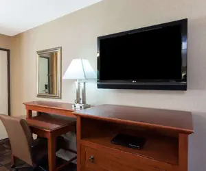 Photo 5 - Days Inn by Wyndham Alhambra CA