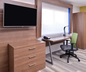 Photo 2 - Holiday Inn Express Hotel & Suites Elgin, an IHG Hotel