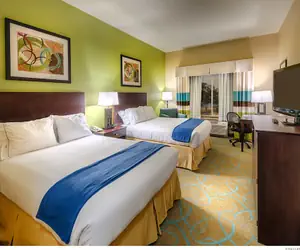 Photo 3 - Holiday Inn Express Hotel & Suites Red Bluff-South Redding, an IHG Hotel