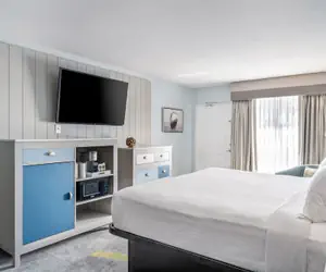 Photo 5 - Capt Hiram's Resort