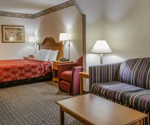 Photo 3 - Econo Lodge Villa Rica