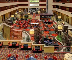 Photo 2 - University Plaza Hotel and Convention Center Springfield