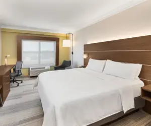 Photo 4 - Holiday Inn Express & Suites Byron, an IHG Hotel