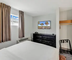 Photo 3 - Holiday Shores