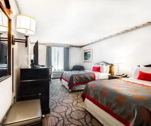 Photo 5 - Ramada Plaza by Wyndham Atlanta Airport